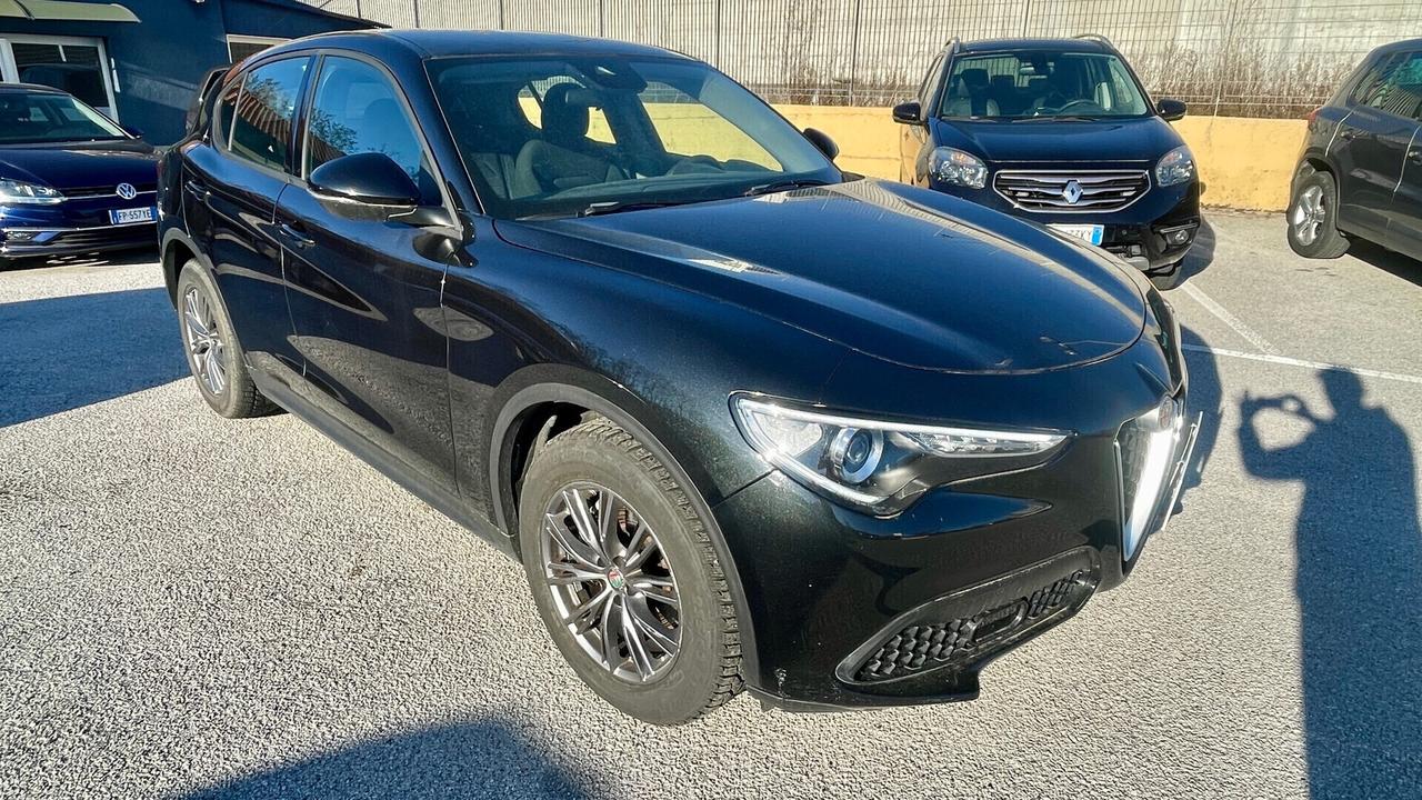 Alfa Romeo Stelvio 2.2 Turbodiesel 160 CV AT8 RWD Business