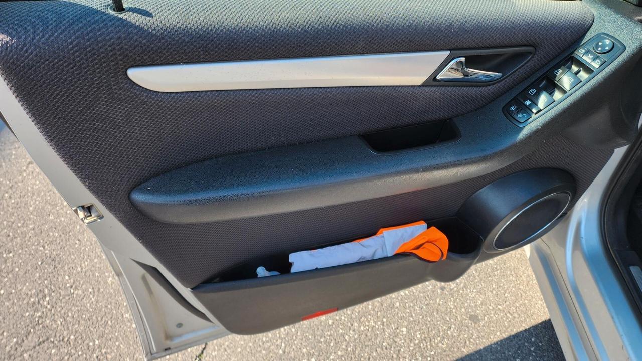 Mercedes-benz A 180 160 CDI AUTOMATIC Premium