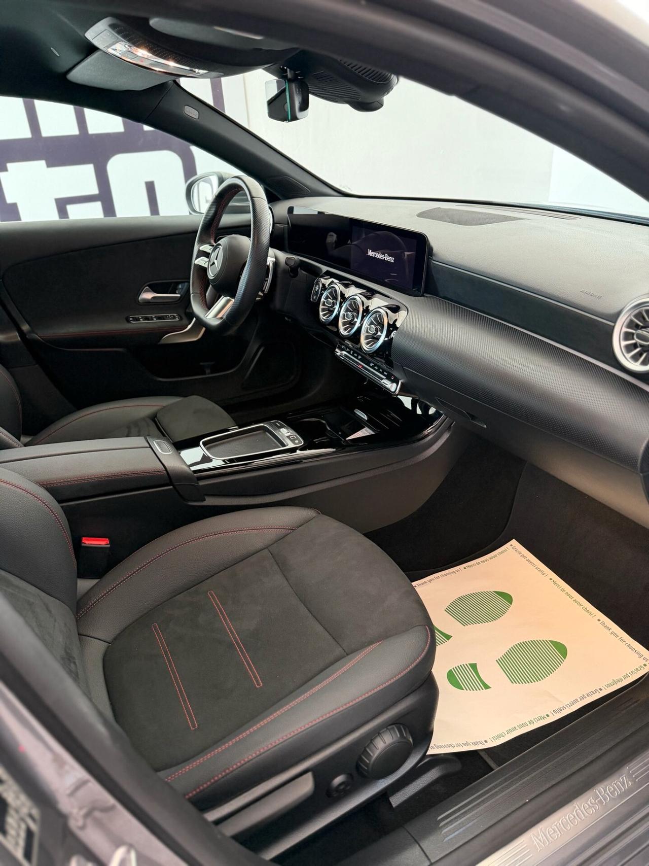 Mercedes-benz A180 AMG Line Premium