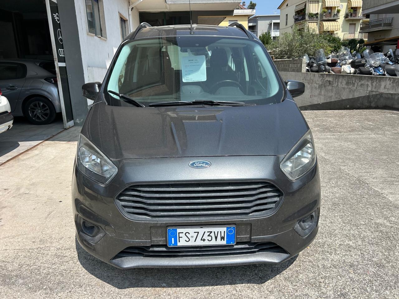 Ford Tourneo Courier 1.5 TDCI “ 40.000 KM “