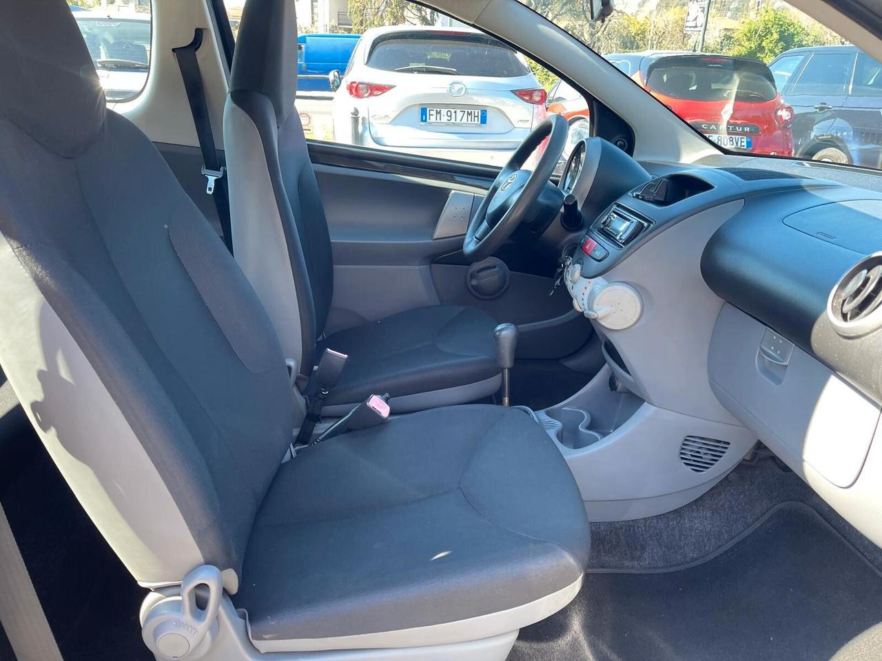 Toyota Aygo 1.0 12V VVT-i 3 porte Sol