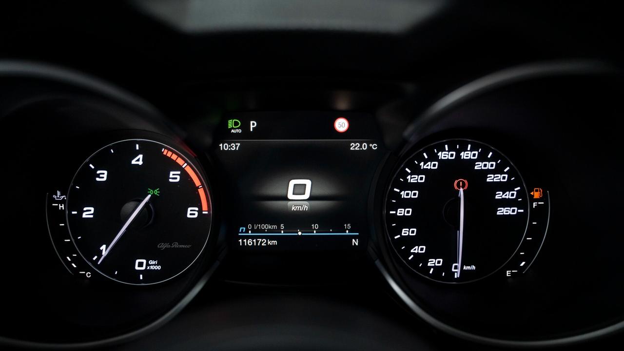 Alfa Romeo Stelvio VELOCE 2.2 T Q4 210CV 20" TETTO NAVI PELLE AUTO FULL OPTIONAL