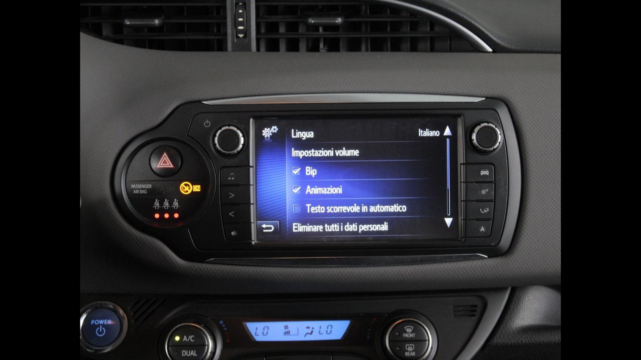 TOYOTA Yaris III 2015 - Yaris 5p 1.5h Active my16