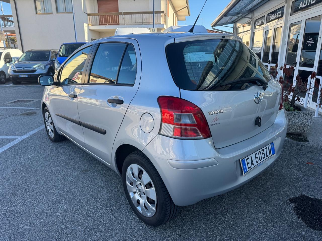 Toyota Yaris 1.0 5 porte Sol