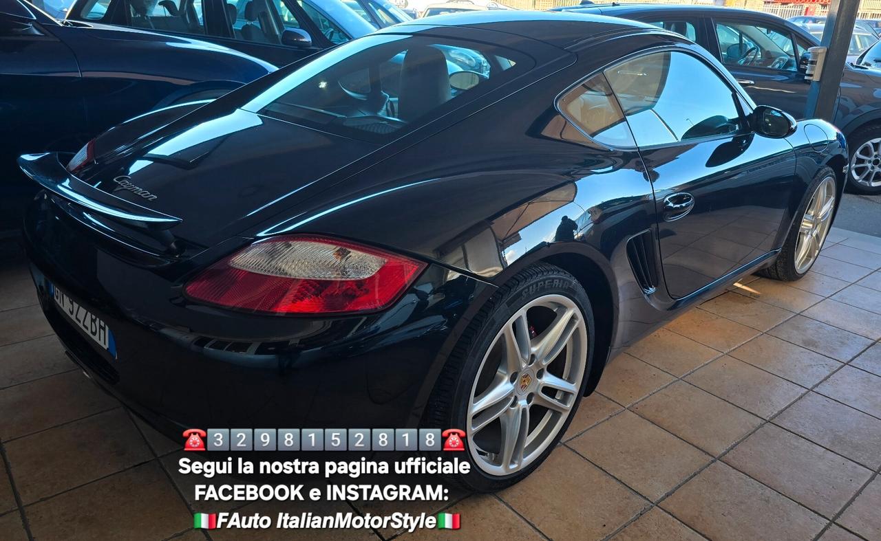 Porsche Cayman 2.7