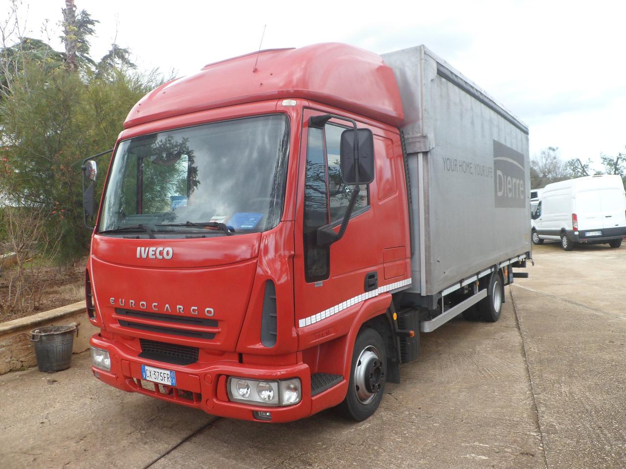 Iveco eurocargo 75e15 centina con pedana idraulica