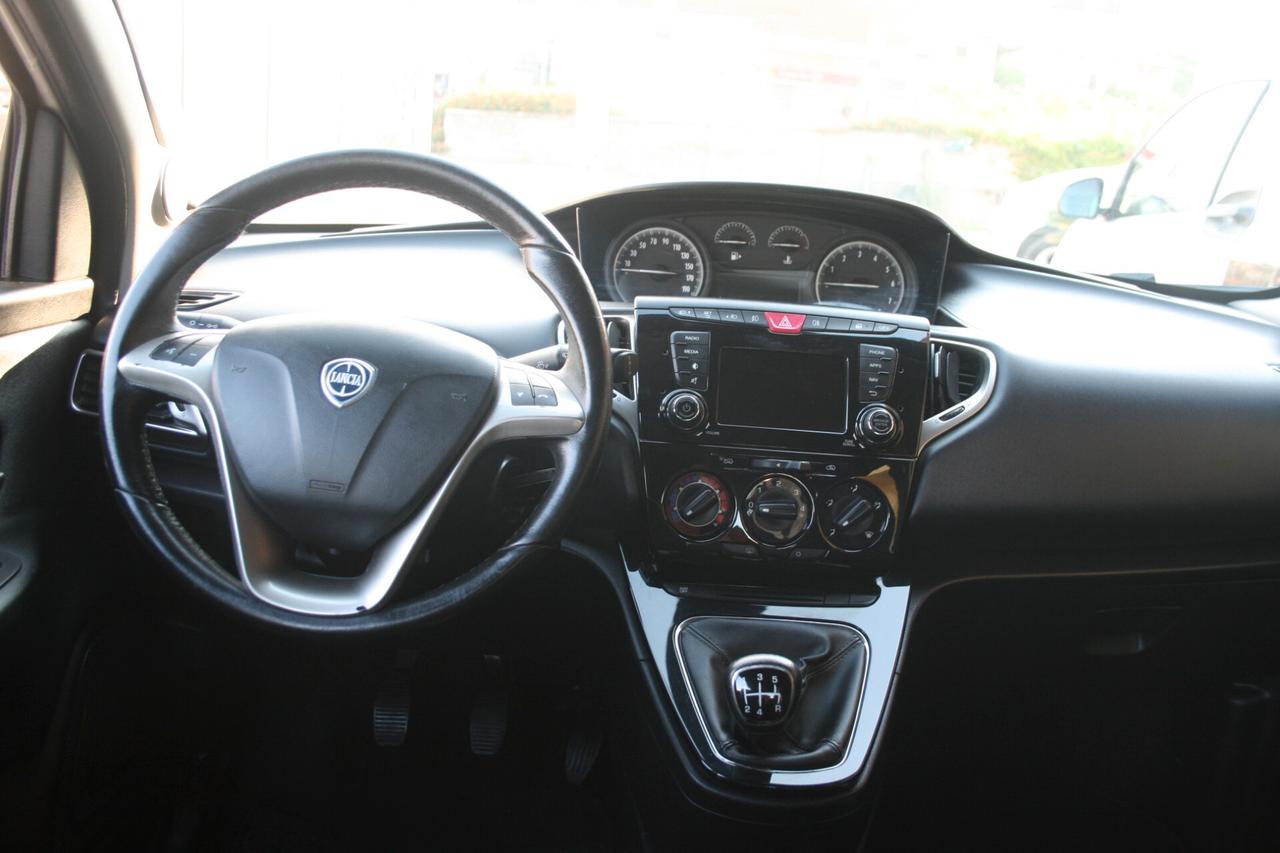 Lancia Ypsilon 1.2 69 CV 5 porte Openinig Edition