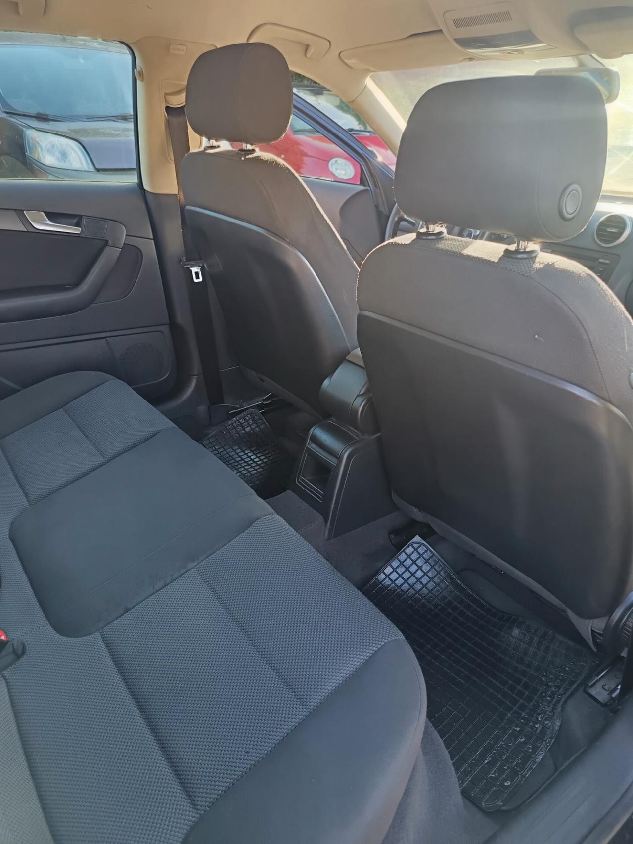 Audi A3 1.6 TDI 90 CV CR Attraction MOTORE REVISIONATO A KM 250.000