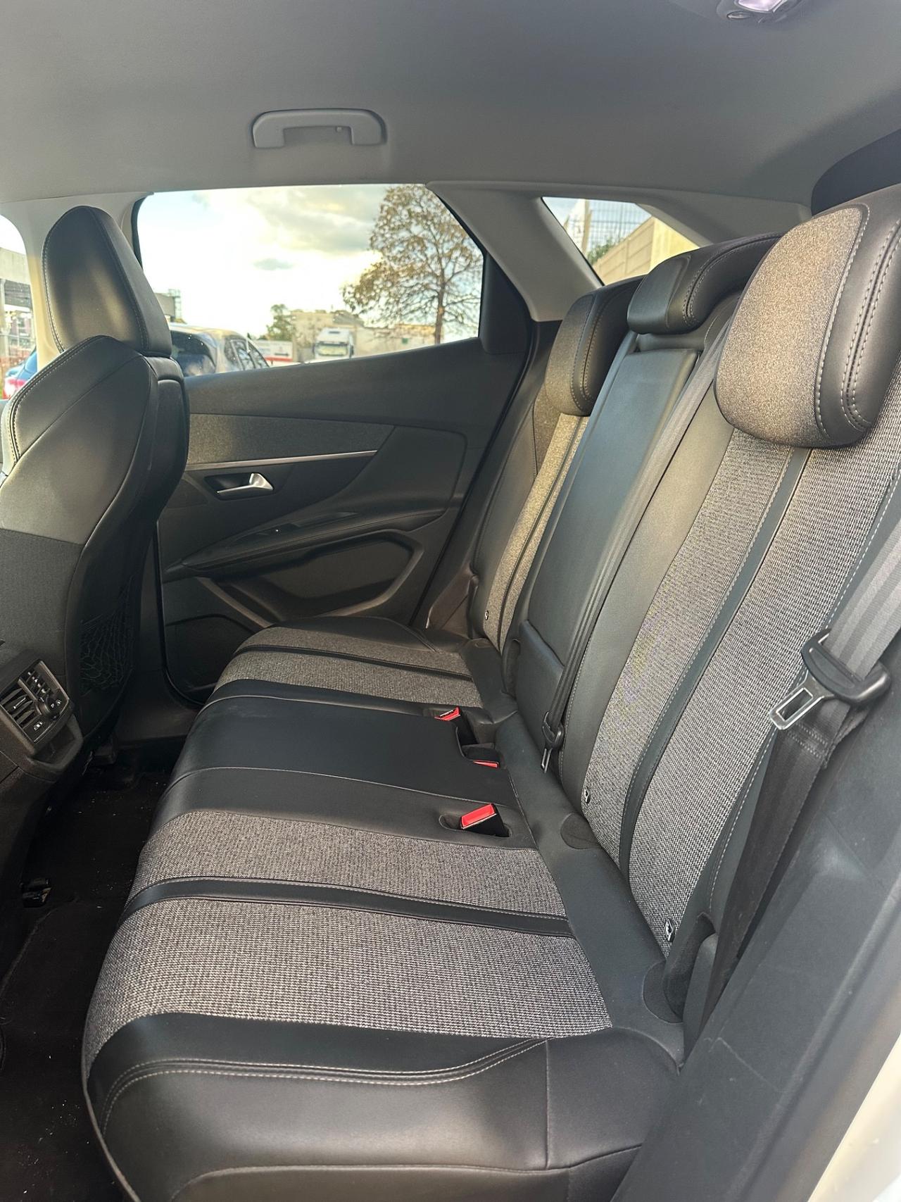 Peugeot 3008 BlueHDi 130 S&S Allure