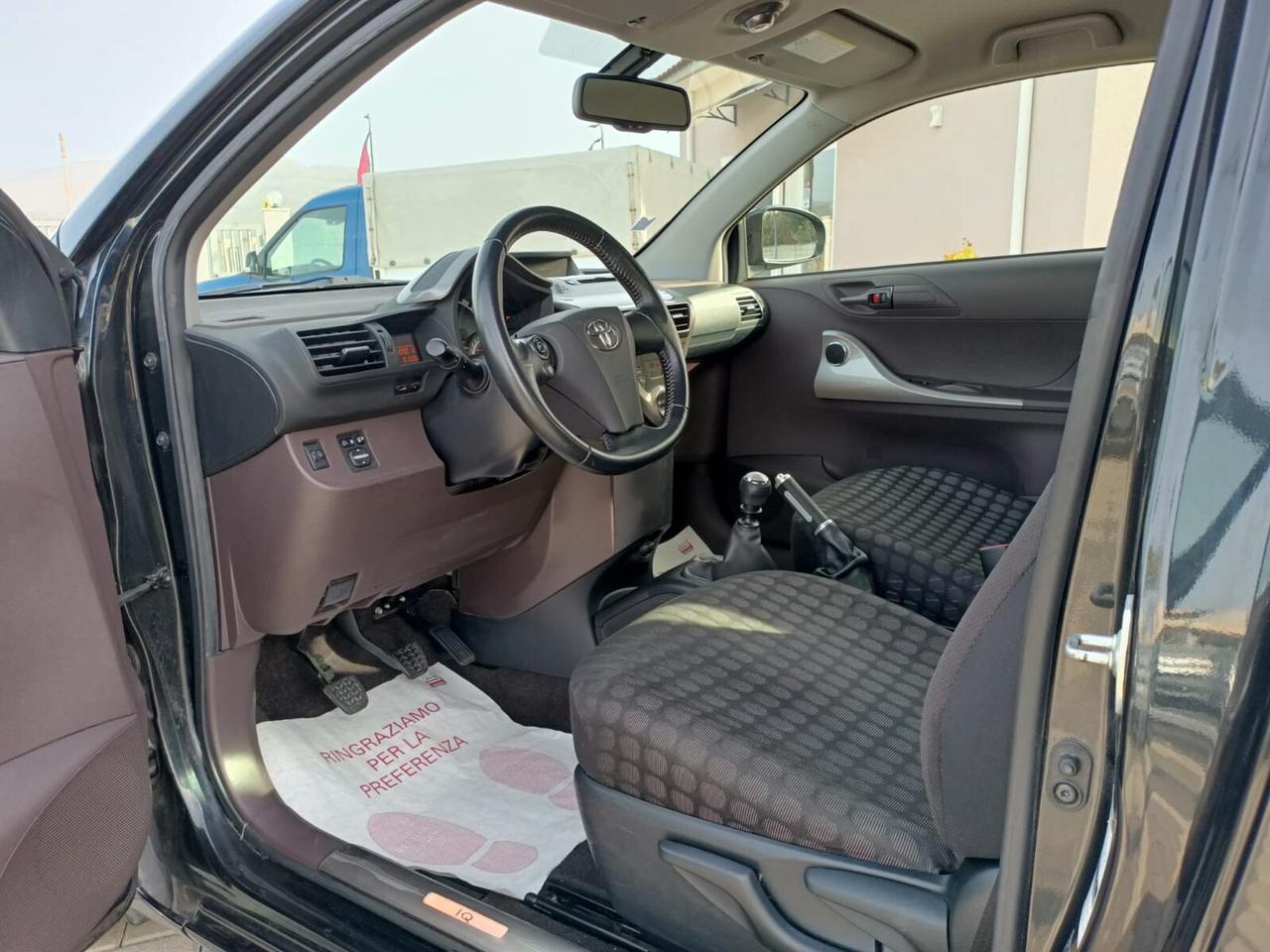 Toyota iQ Turbodiesel 1.4 90 cv 6 marce 4 POSTI