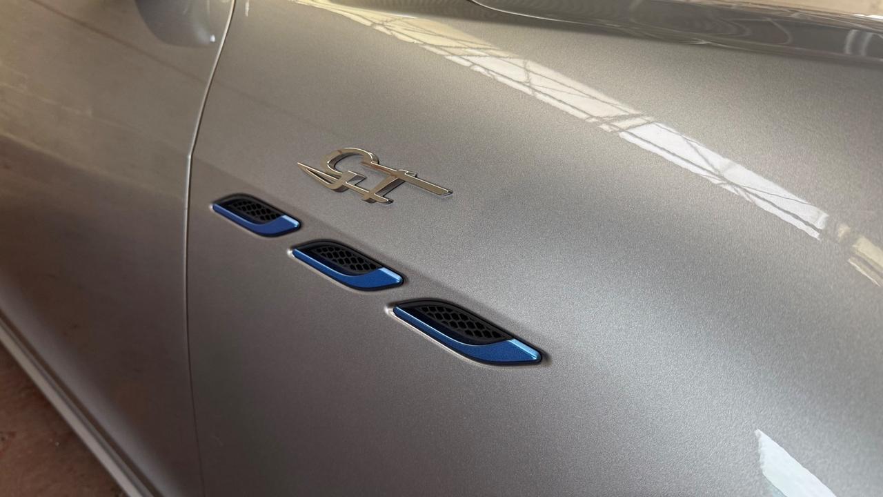 Maserati Ghibli 330 CV MHEV GT