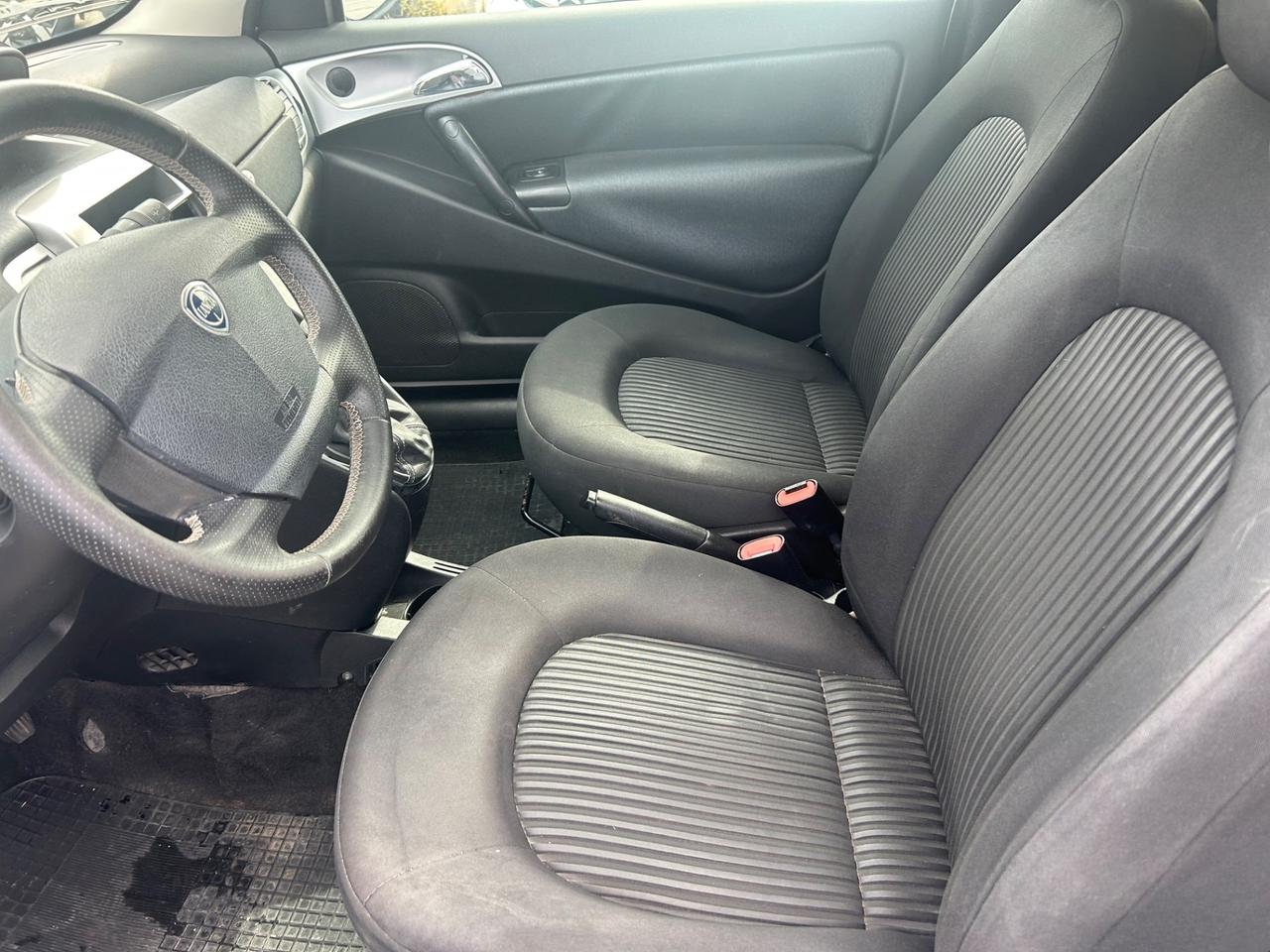 Lancia Ypsilon 1.2 Platino