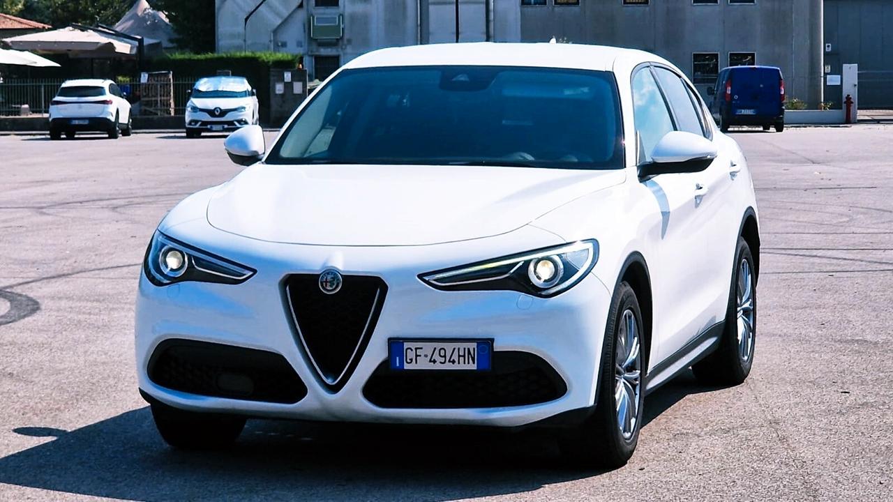 Alfa Romeo Stelvio 2.2 Turbodiesel 160 CV AT8 RWD