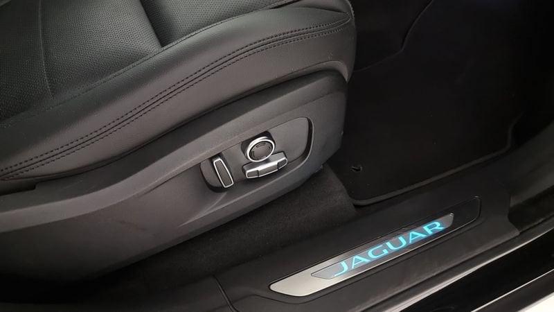 Jaguar F-Pace 2.0 D 163 CV AWD aut. SE