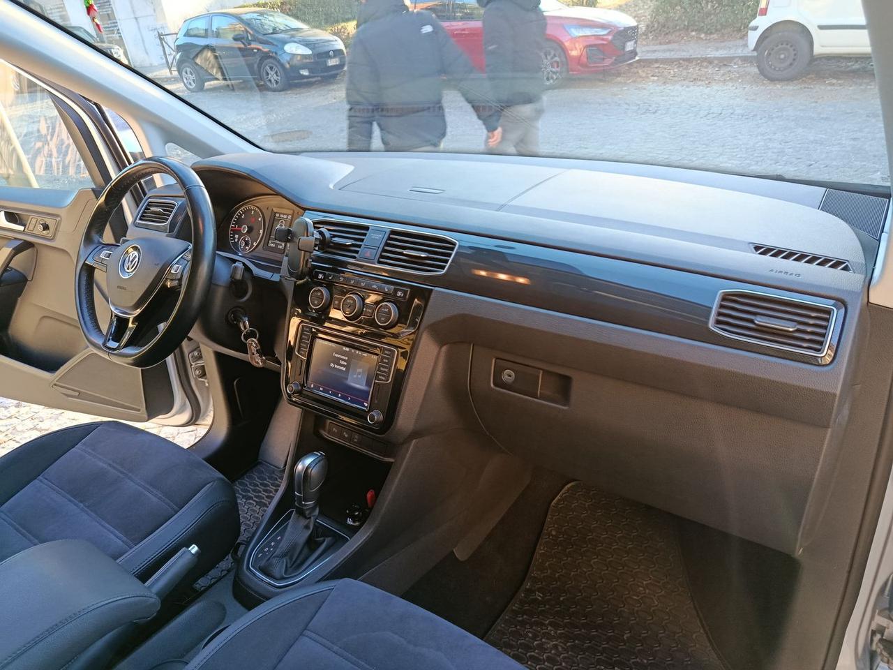 Volkswagen Caddy Highline 2.0 TDI BlueMotion #8038