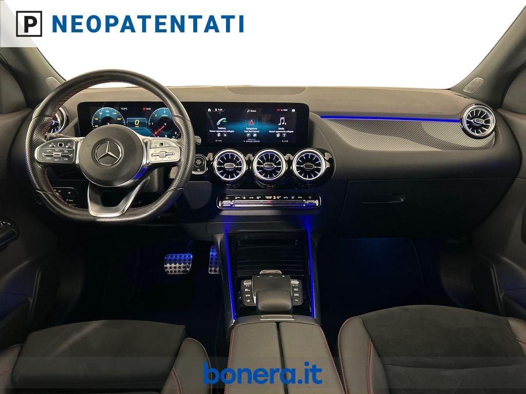 Mercedes GLA 180 180 D Premium 8G-DCT