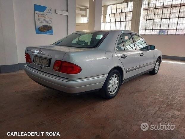 Mercedes e 200 elegance