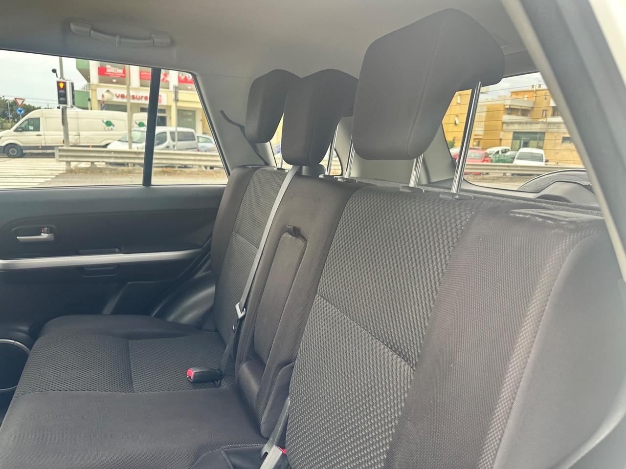 Suzuki Grand Vitara 1.9 DDiS 5 porte Executive 4x4 gancio