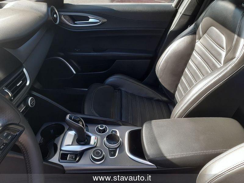 Alfa Romeo Giulia Giulia 2.2 Turbodiesel 210 CV AT8 AWD Q4 Veloce