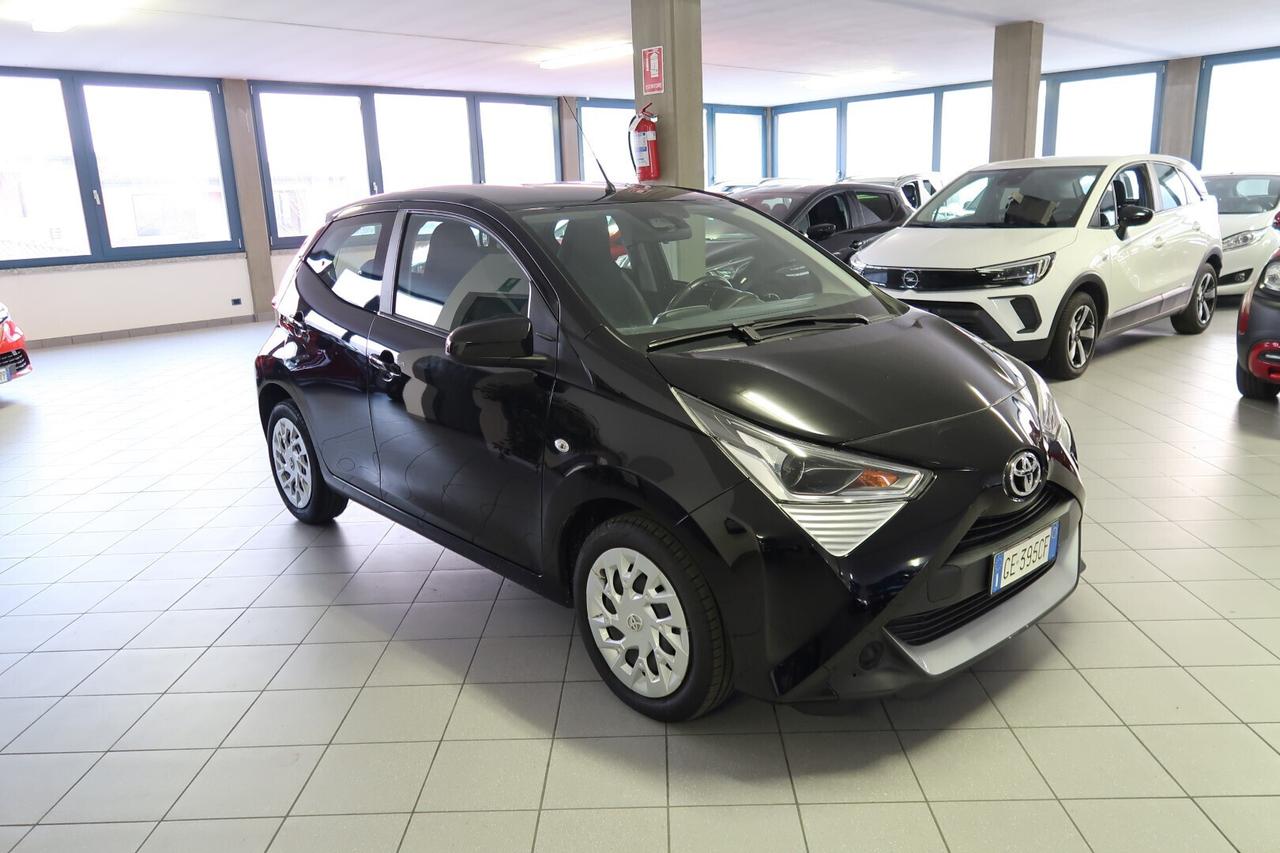 Toyota Aygo Connect 1.0 VVT-i 5 porte x-cool Automatica