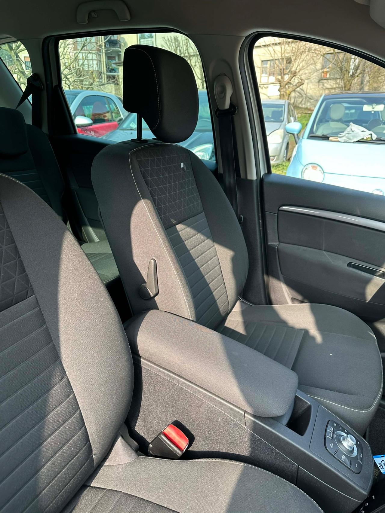 Renault SCÈNIC 1.5 dCi 110CV S&S BOSE