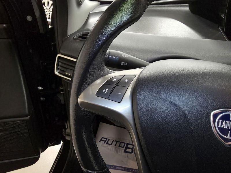 Lancia Ypsilon 1.2 69cv GPL Ecochic Gold