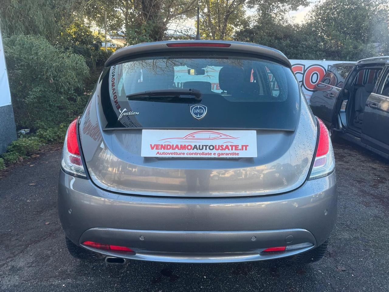 Lancia Ypsilon 1.2 69 CV 5 porte Silver