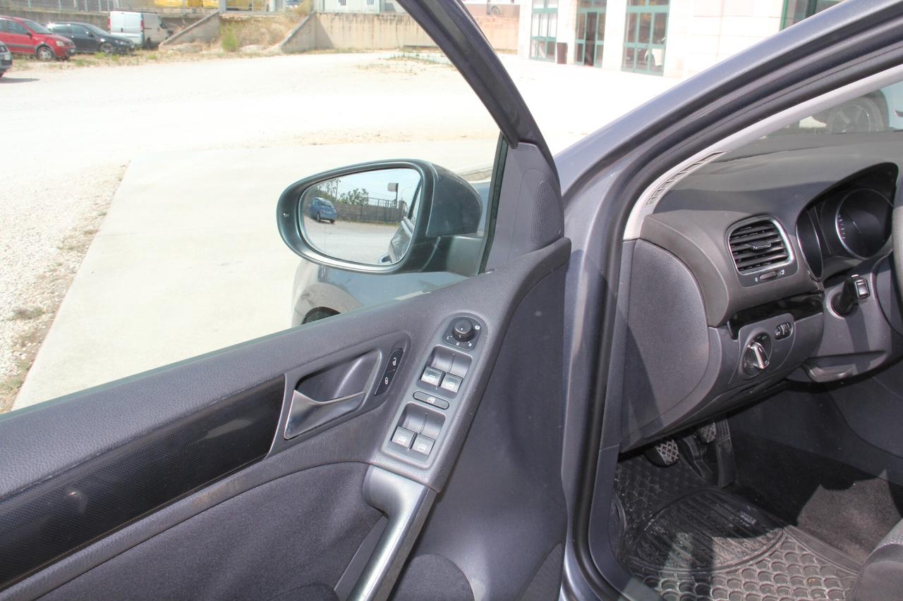 Volkswagen Golf 1.2 TSI 5p. Comfortline (77KW-105CV Neopatentati)