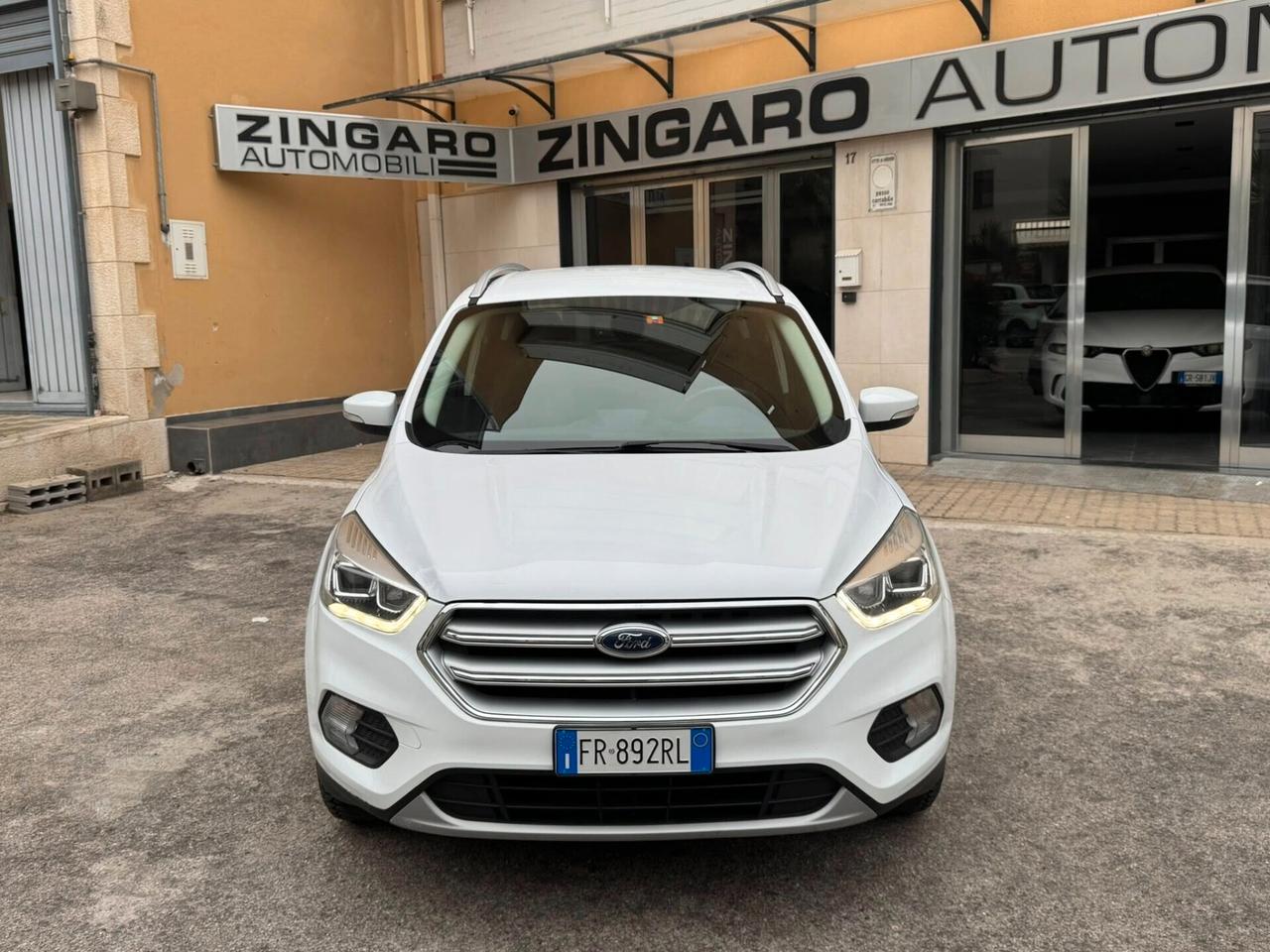 FORD KUGA 1.5 TDCI 120 CV. 2WD TITANIUM NAVI+RETROCAMERA