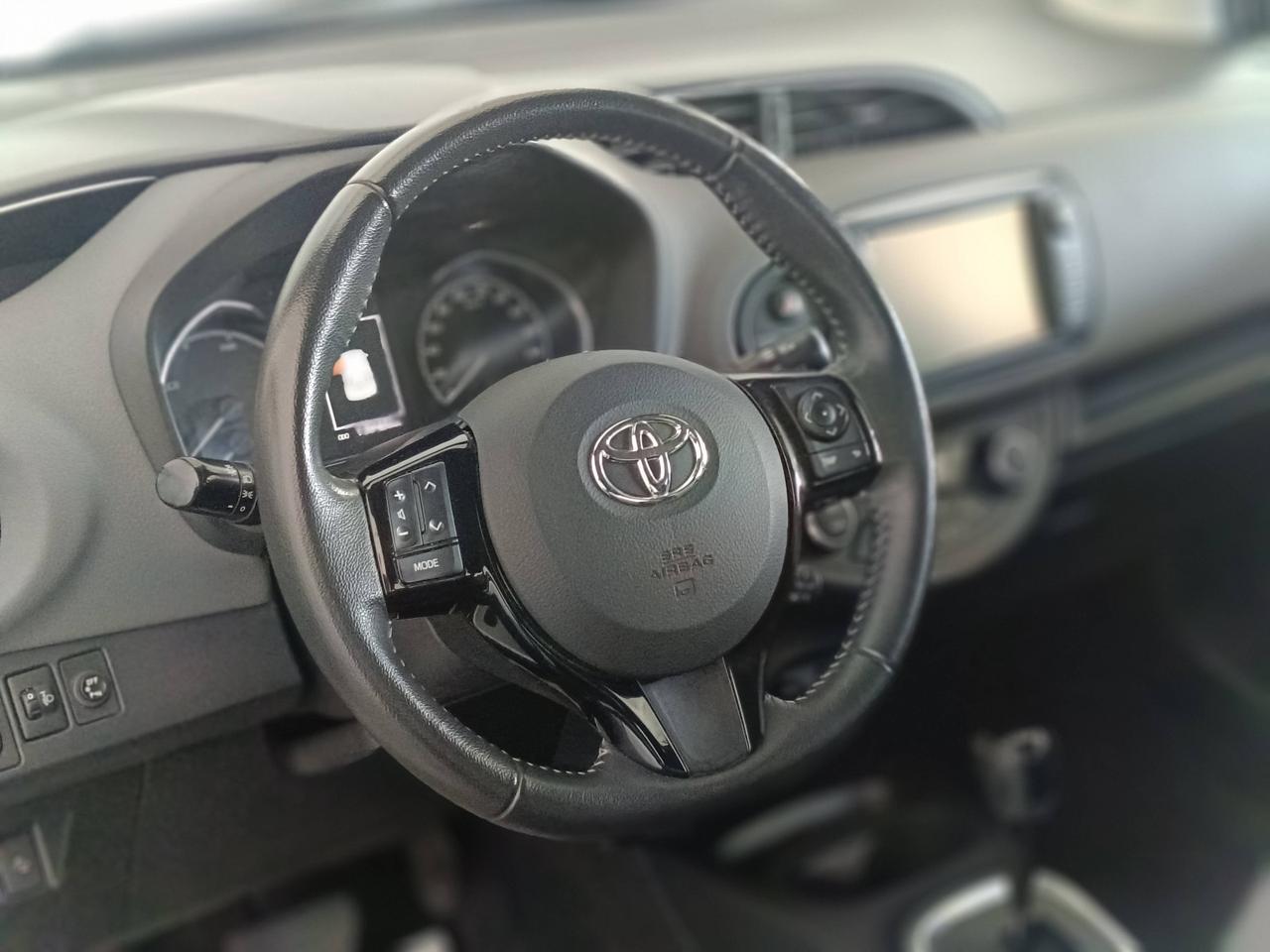 TOYOTA Yaris III 2017 - Yaris 5p 1.5h Active