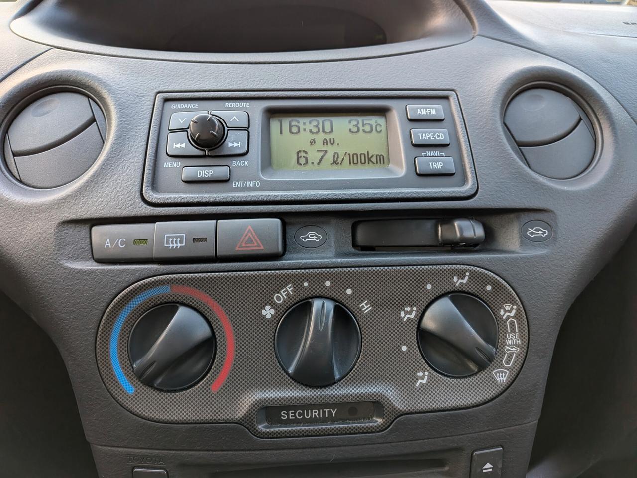 TOYOTA YARIS 1.0 VVT-i 65CV