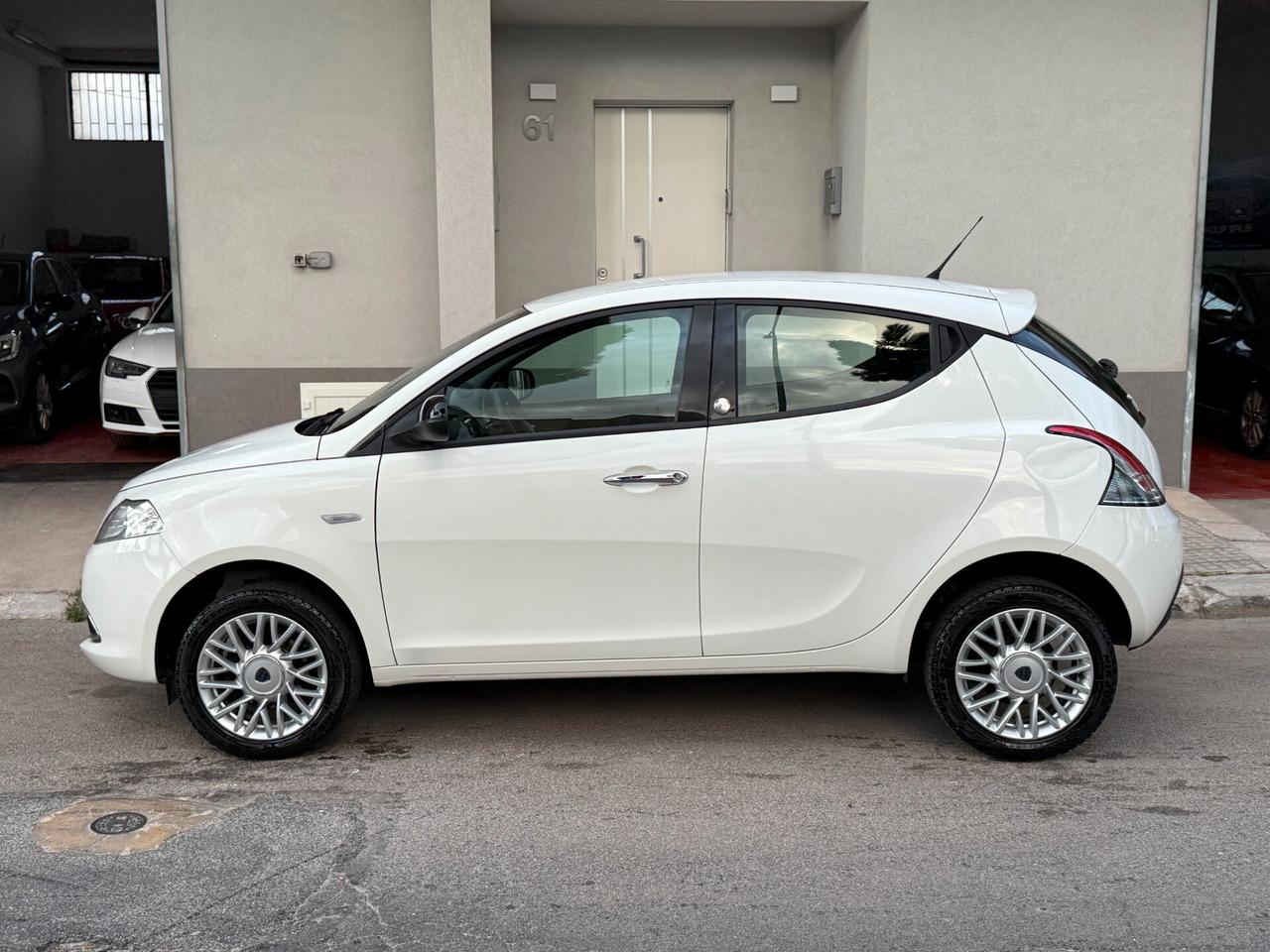 Lancia Ypsilon 0.9 TwinAir 5P Ecochic Gold - 2014