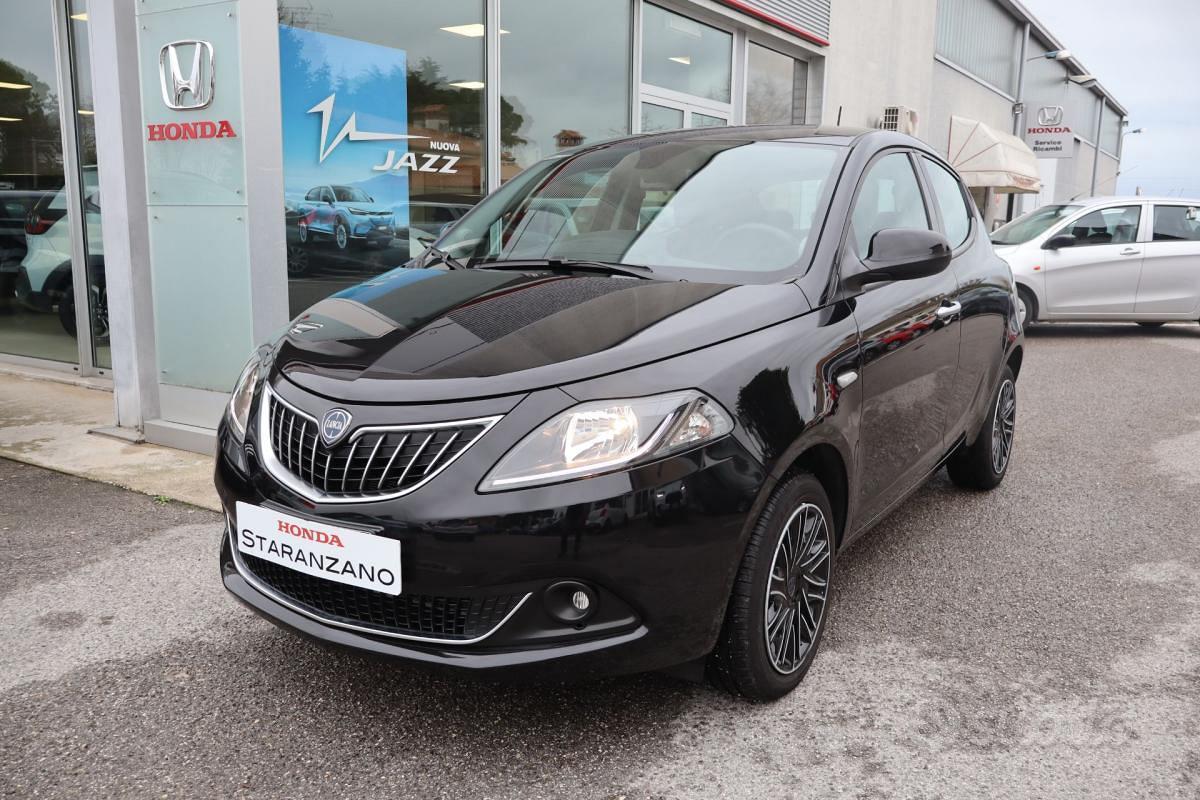 Lancia Ypsilon 1.0 FireFly 5p.S&S Hybryd Gold