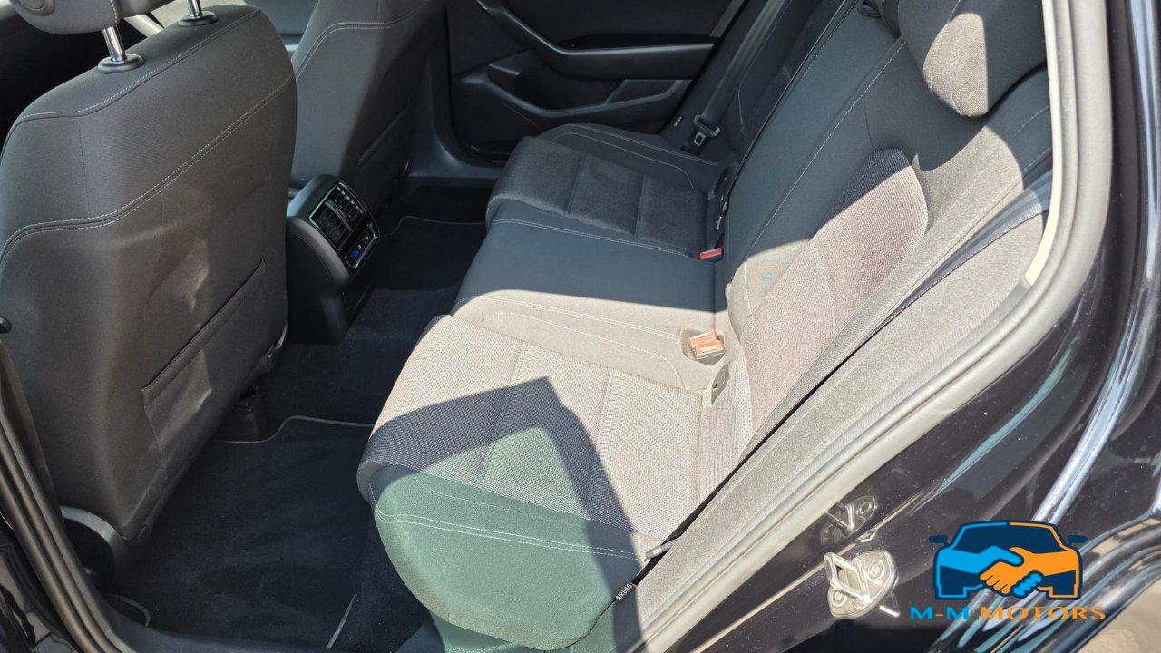 Volkswagen Passat Variant 2.0 tdi Business 150cv dsg 7m