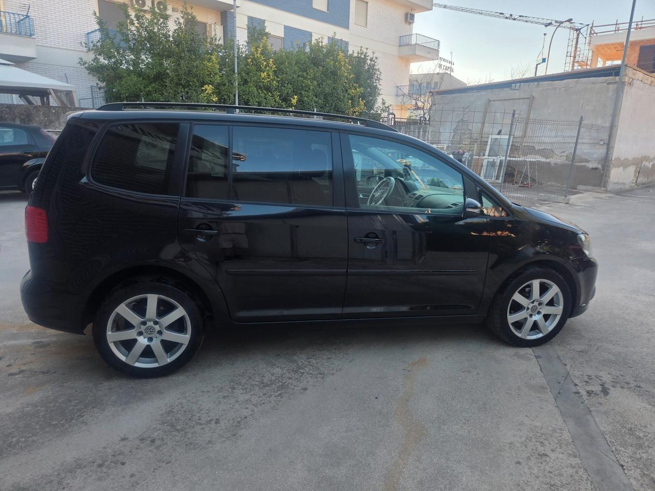 Volkswagen Touran 1.6 TDI 105cv DSG Highline
