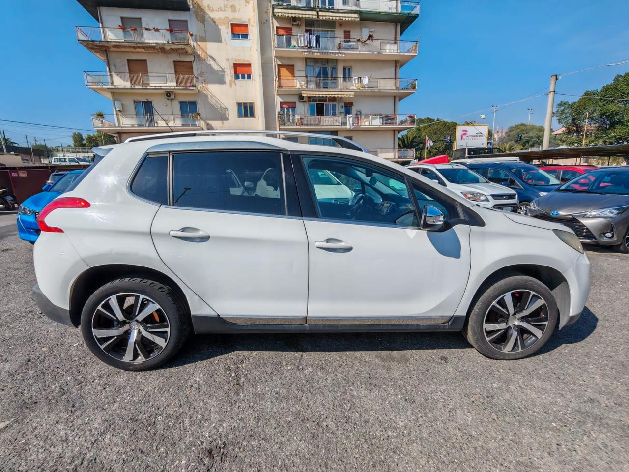 Peugeot 2008 BlueHDi 100 Allure