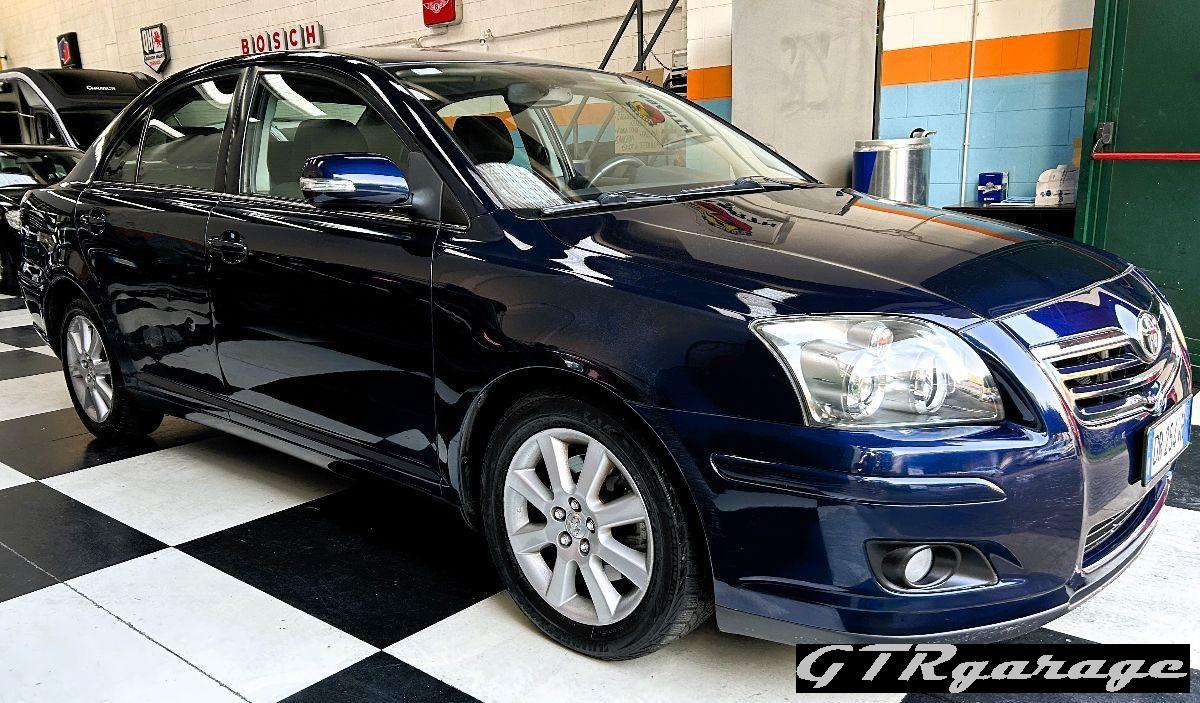 TOYOTA - Avensis - 2.0 D-4D 16V