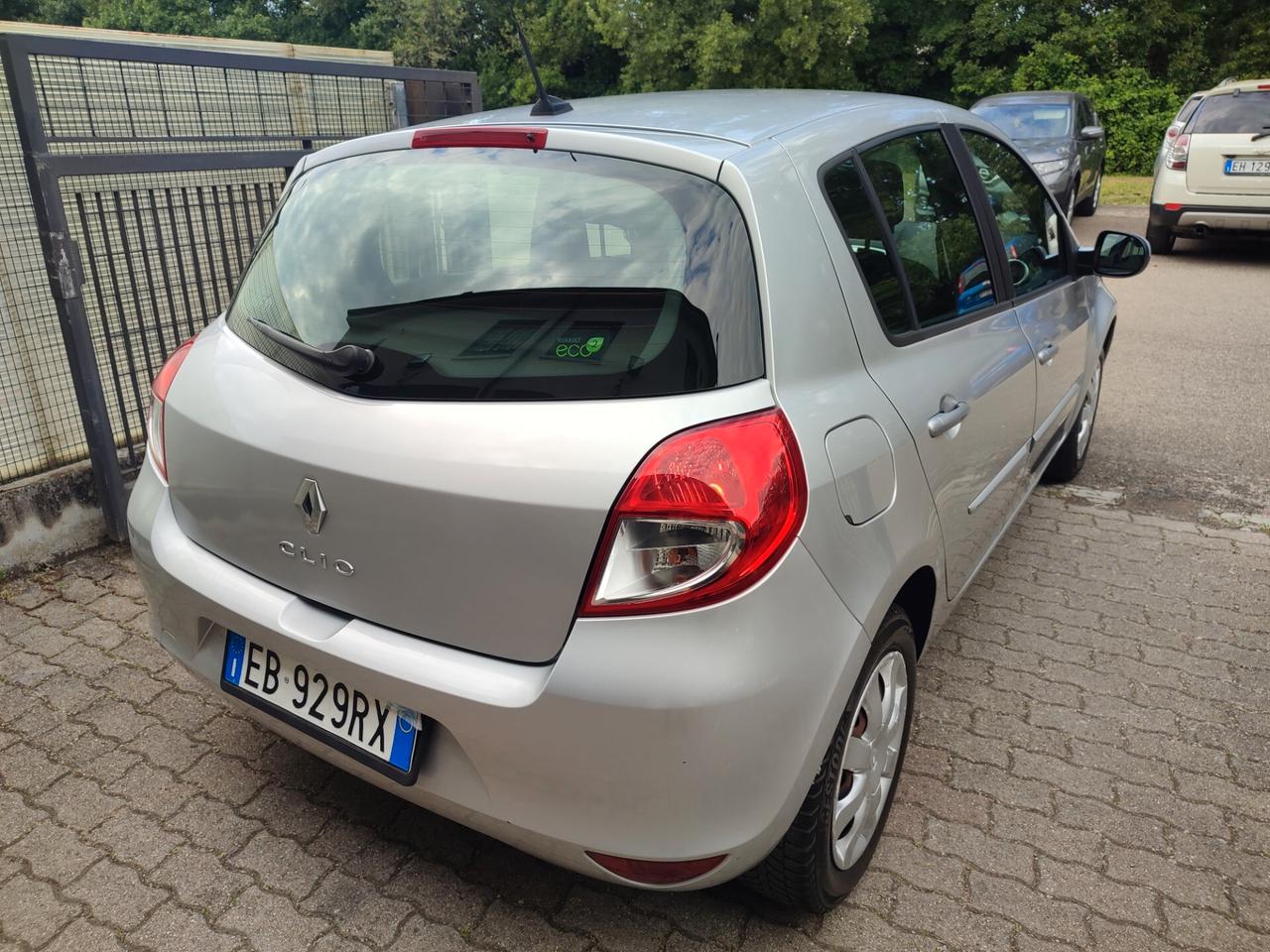 RENAULT CLIO DEL 2010 1.2BENZINA MOLTO BELLA