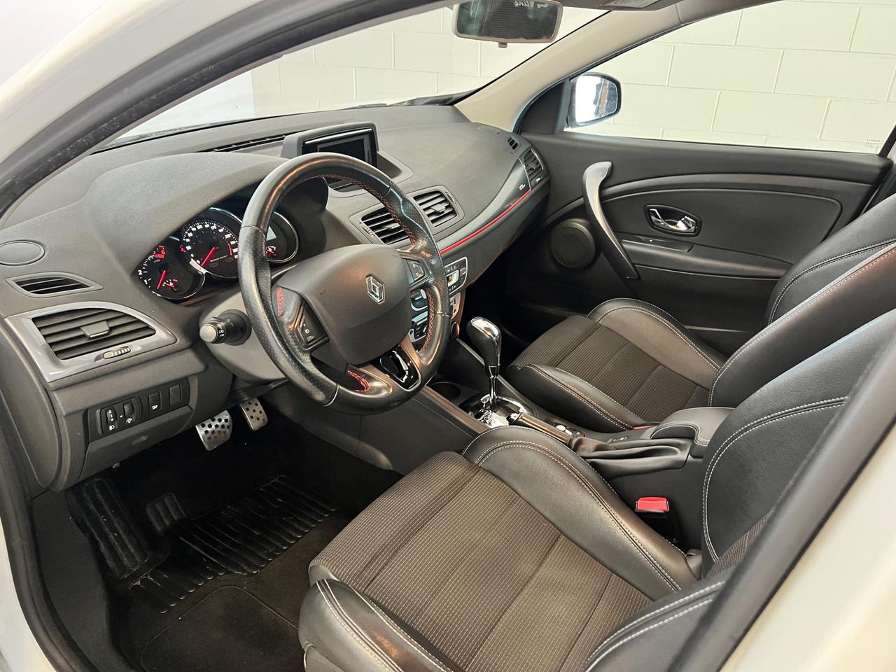 Renault Megane Mégane Coupé 1.5 dCi 110CV EDC Energy GT Line