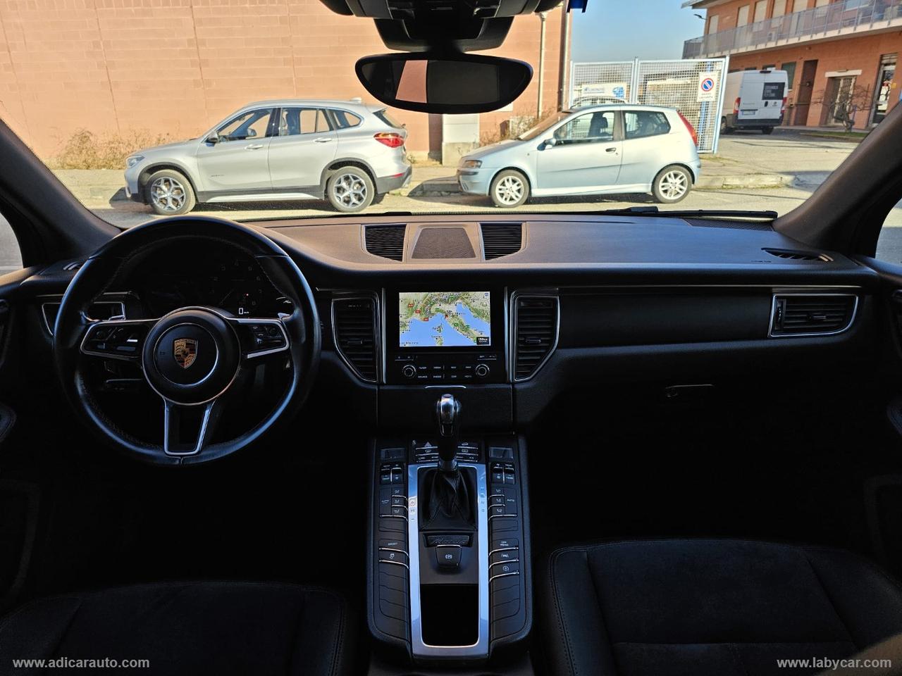 PORSCHE Macan 2.0 252CV Pure White