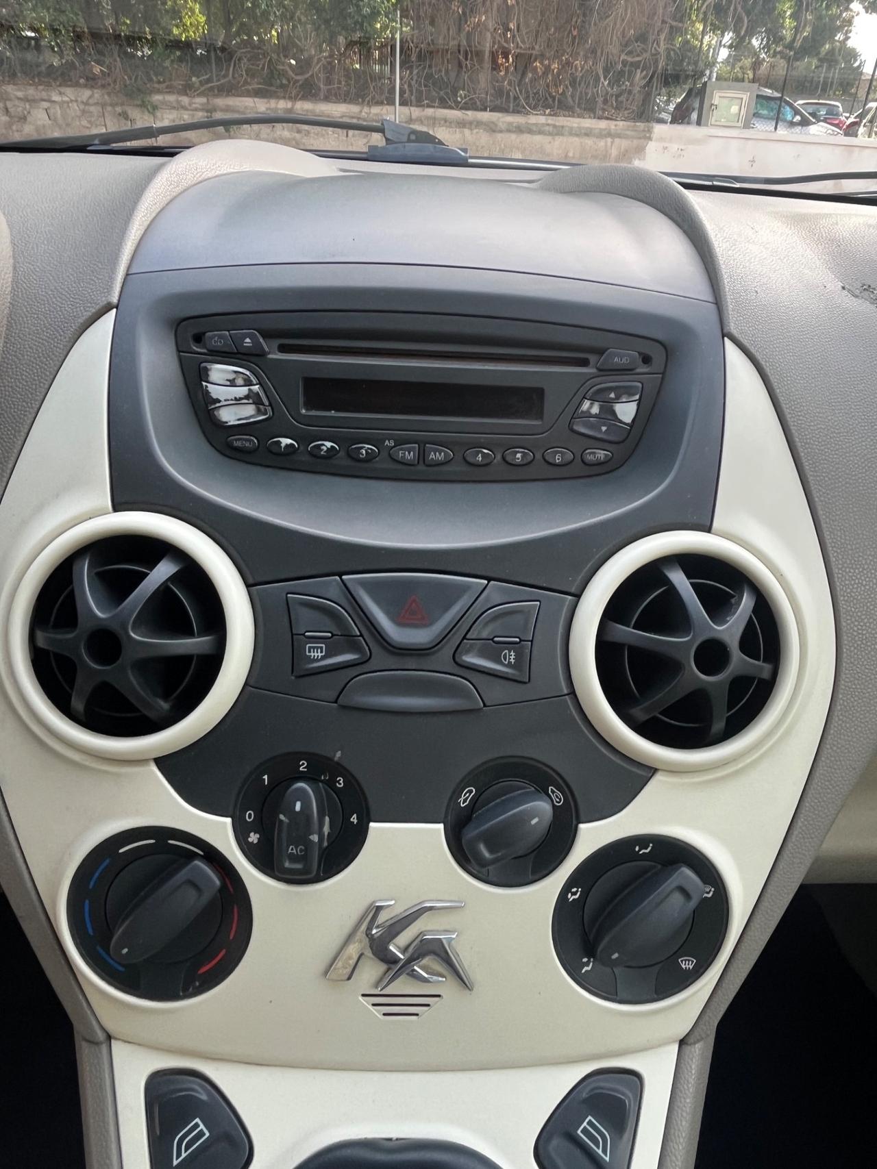 Ford Ka 1.2 8V 69CV Titanium