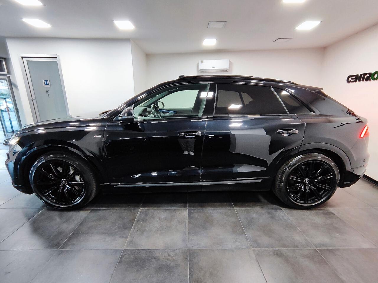 Audi Q8 50 TDI 286 CV quattro tiptronic S Line Tetto Matrix Night