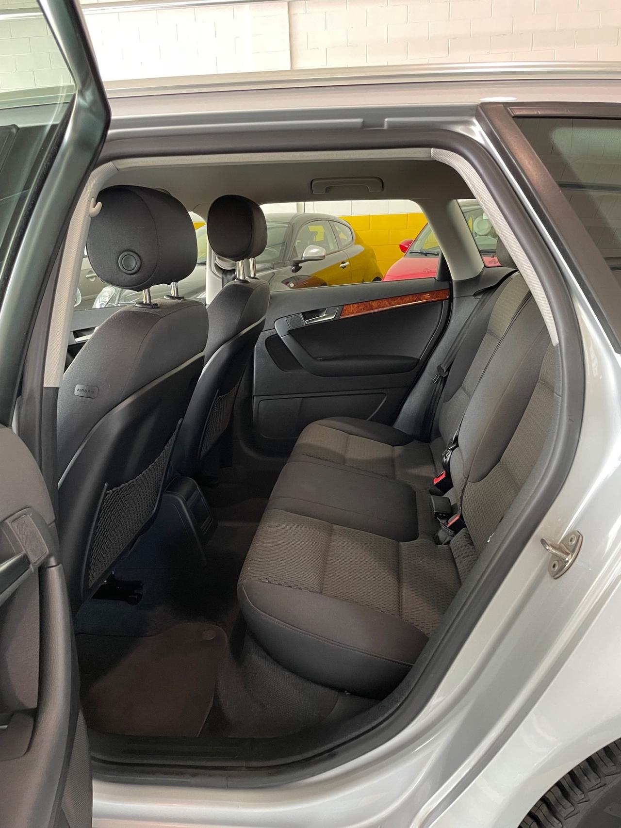 Audi A3 SPB 1.6 TDI 105 CV TAGLIANDI CERTIFICATI