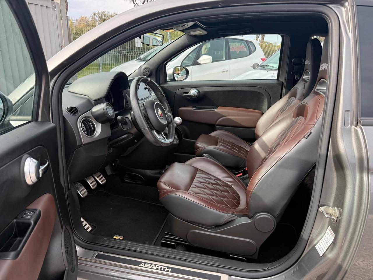 Abarth 595 C 1.4 Turbo T-Jet 165 CV