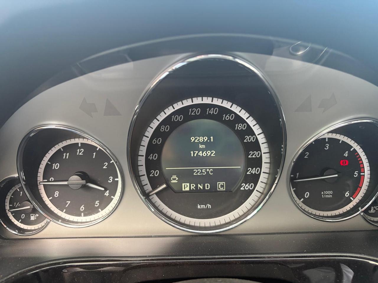 Mercedes-benz E 250 CDI BlueEFFICIENCY Avantgarde