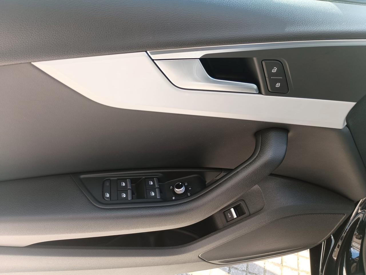 Audi A4 Avant 30 2.0TDI/136 CV S tronic Business Advanced