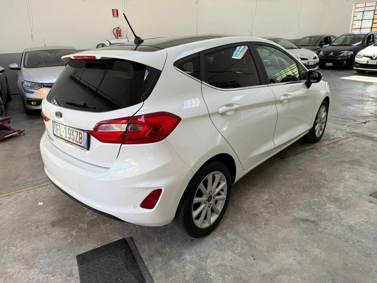 Ford Fiesta 1.5 TDCi 5 porte Euro 6 b neopatentati
