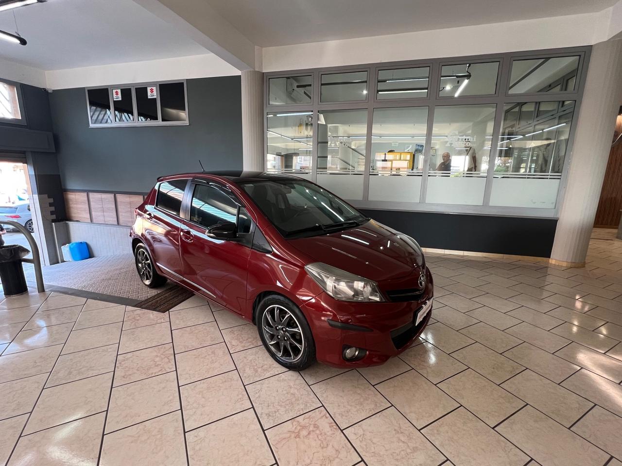 Toyota Yaris 1.4 D-4D 5 porte Lounge