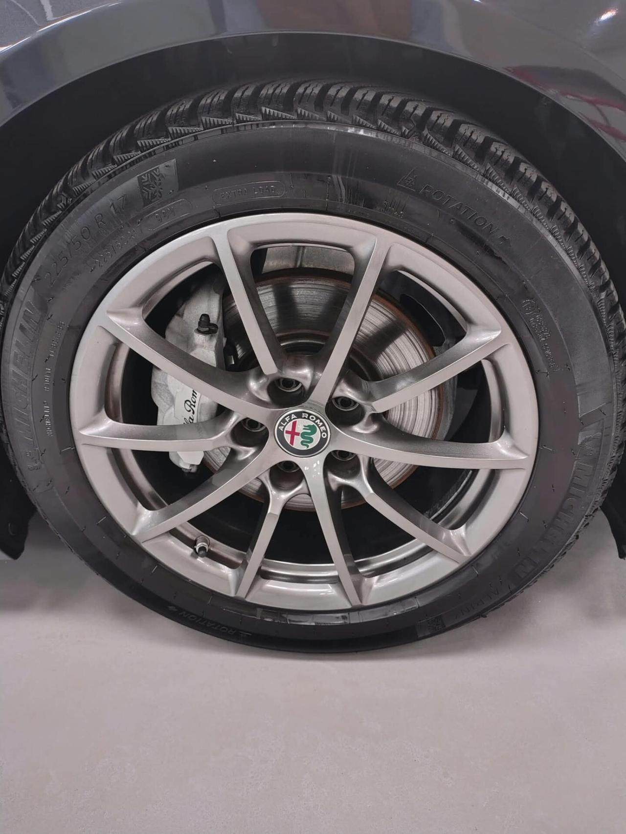 Alfa Romeo Giulia 2.2 Turbodiesel 180 CV Super