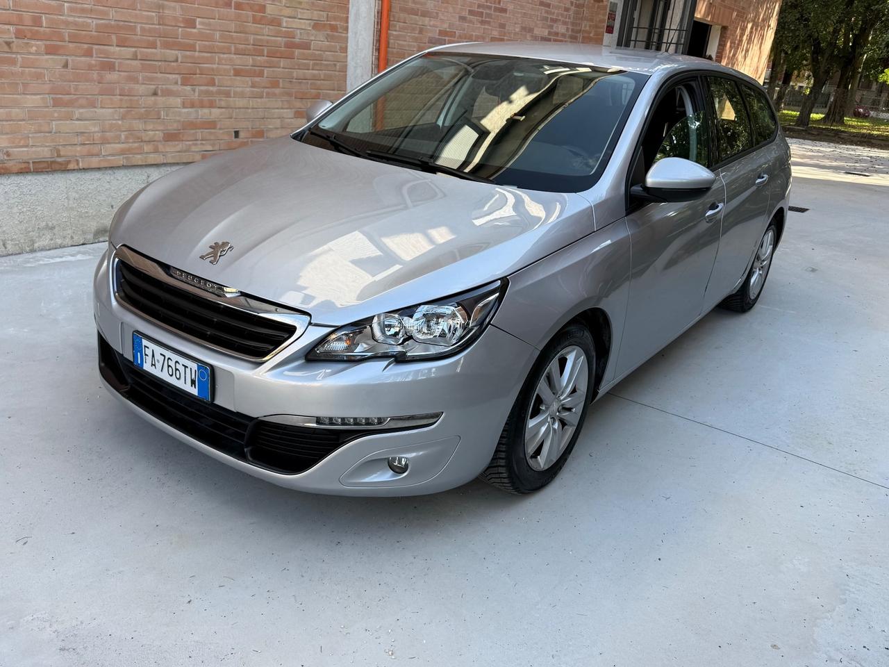 Peugeot 308 BlueHDi 120 S&S SW Business
